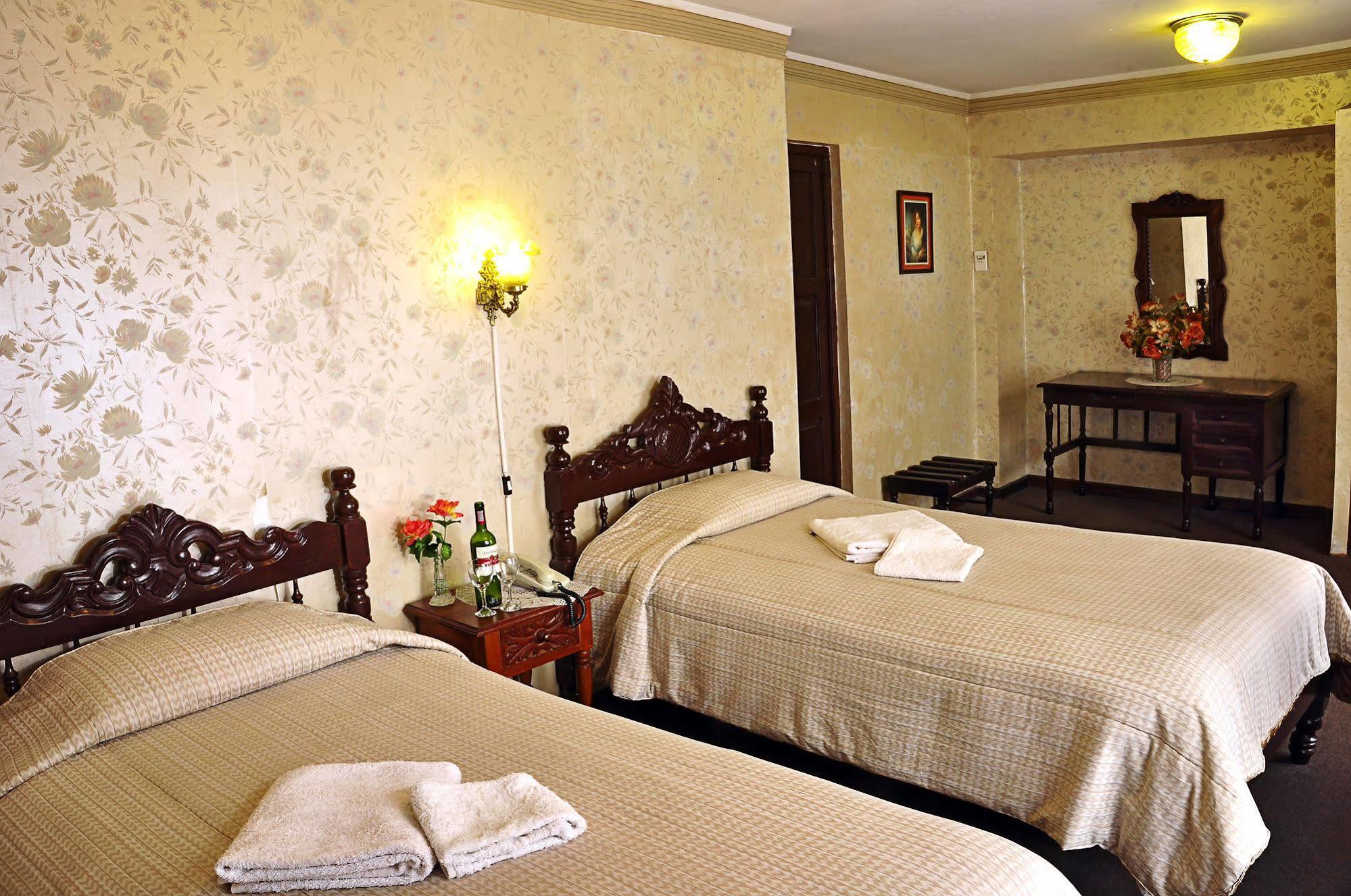 Inn Hostal Sucre 3*