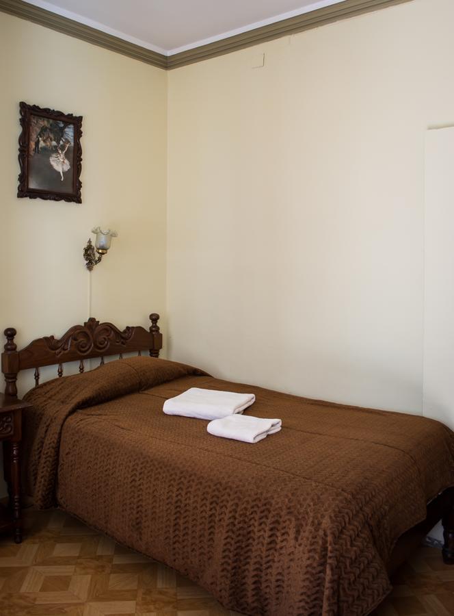 Hostal Sucre Inn 3*